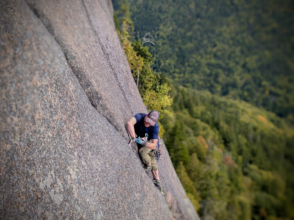 Roche Gros bonnet.jpg